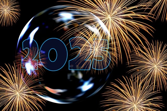 Niebieska bombka z napisem 2025